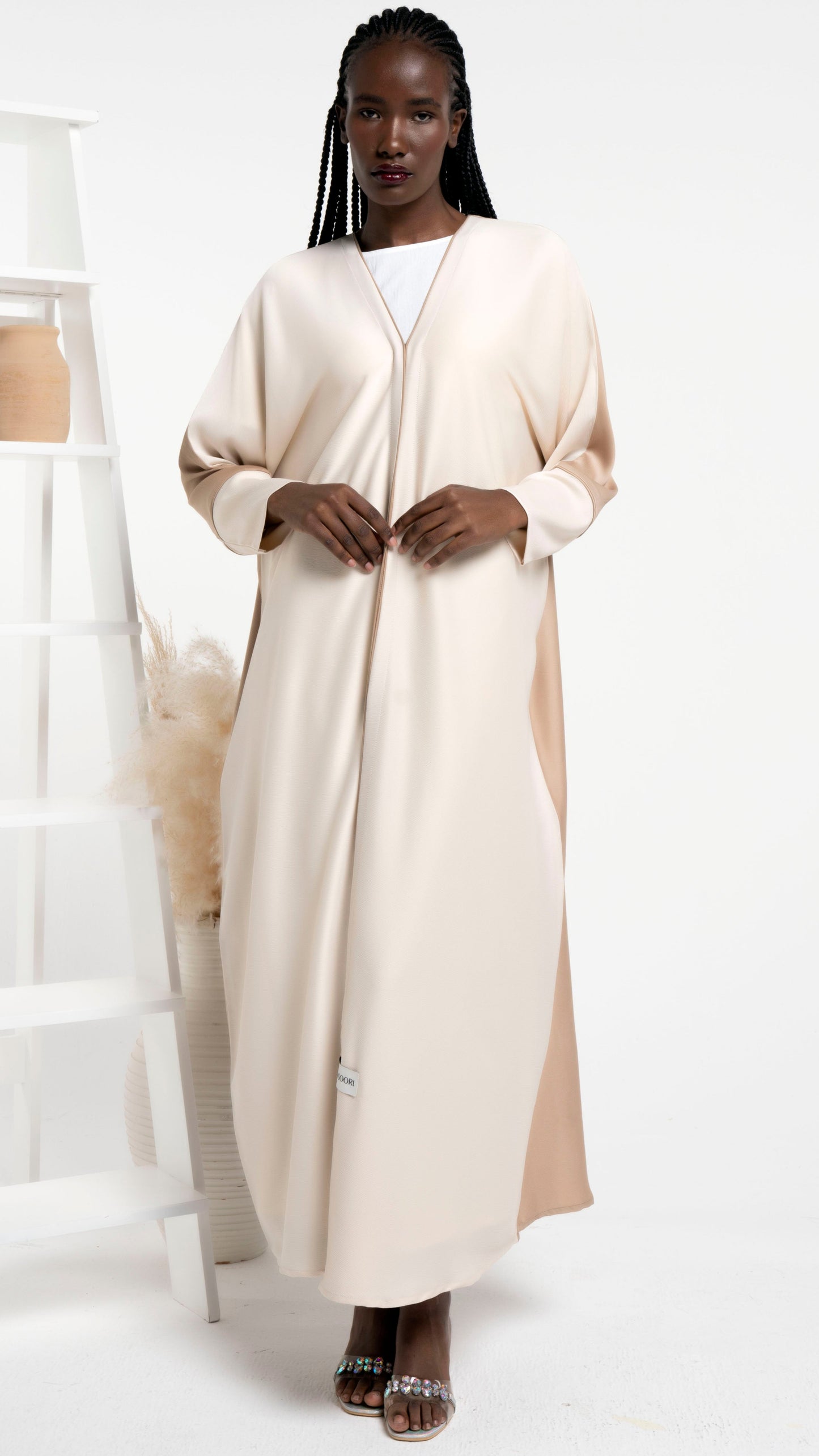 Bahraini style beige abaya