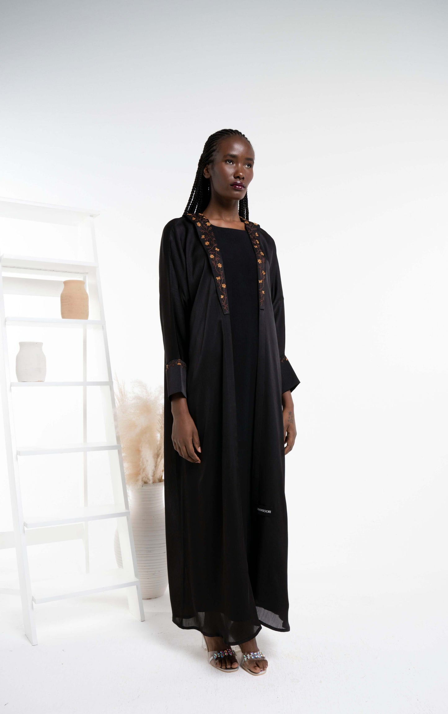Black abaya for women for sale in Dubai
