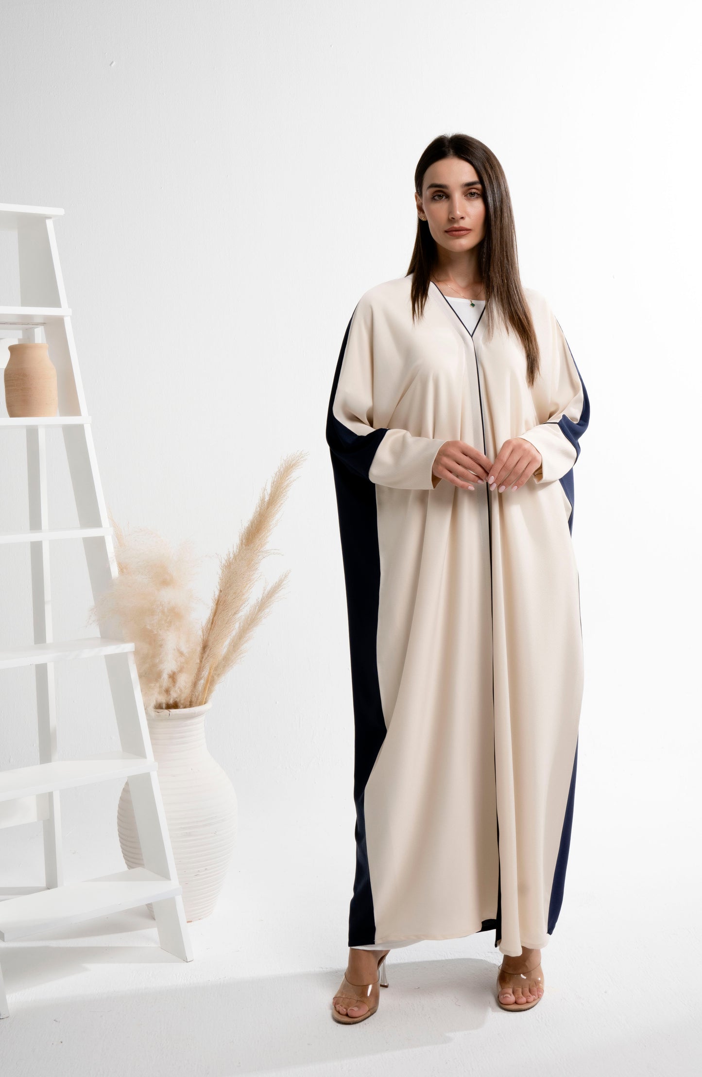 Bahraini style abaya front view
