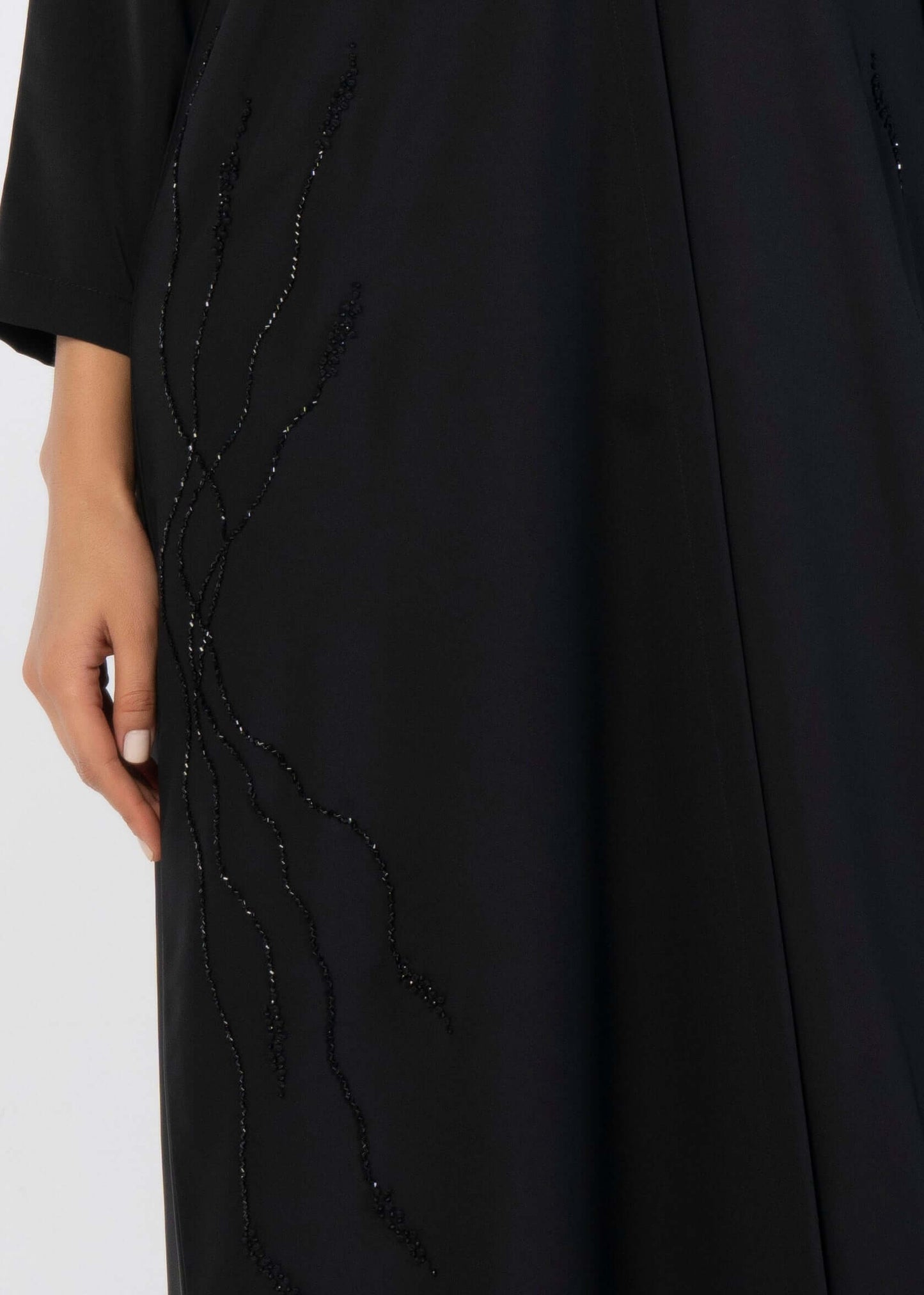 Bisht Abaya With Floral Embroidery On Sides