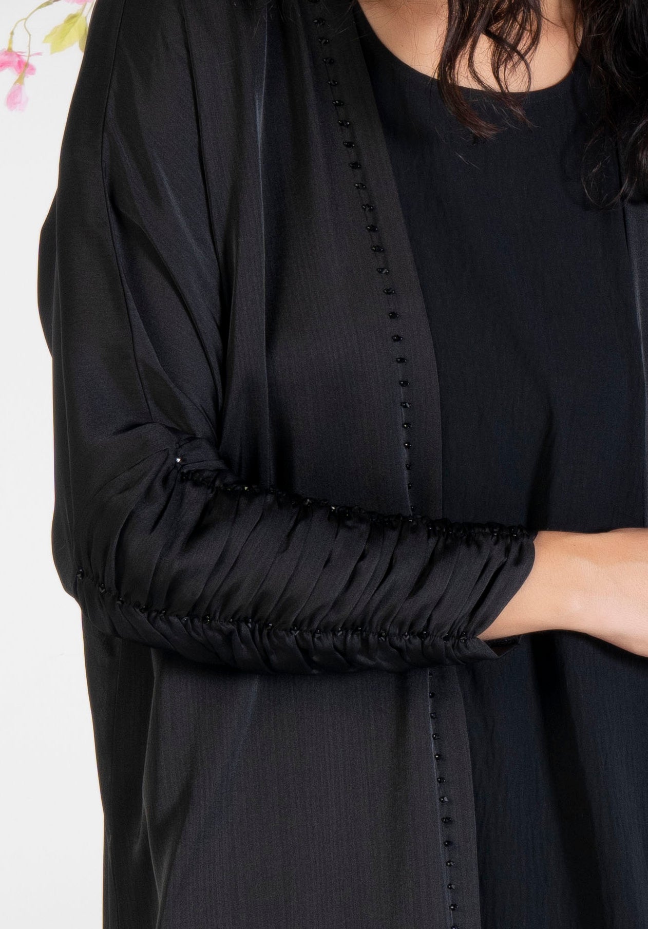Bisht Abaya With Pleated Sleeves Enhanced With Simple Beadwork Detailing