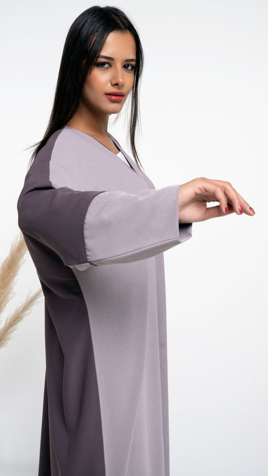 Sleeves of Bahraini style beige and brown color block abaya.