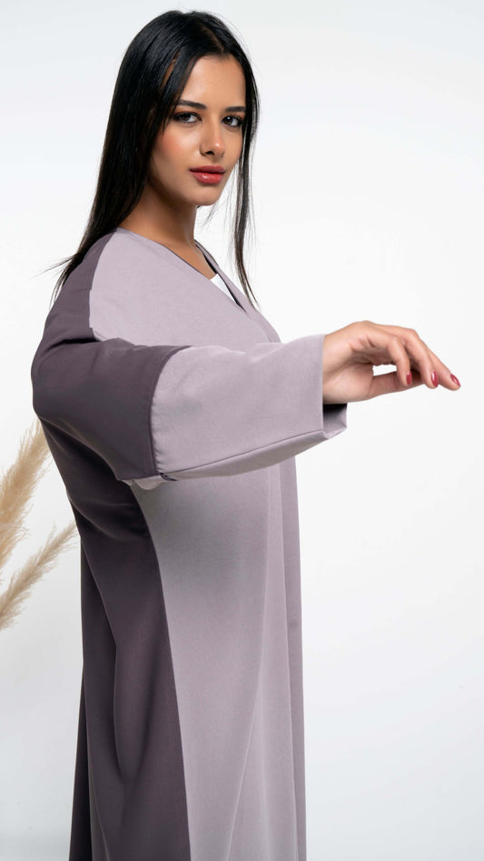 Sleeves of Bahraini style beige and brown color block abaya.