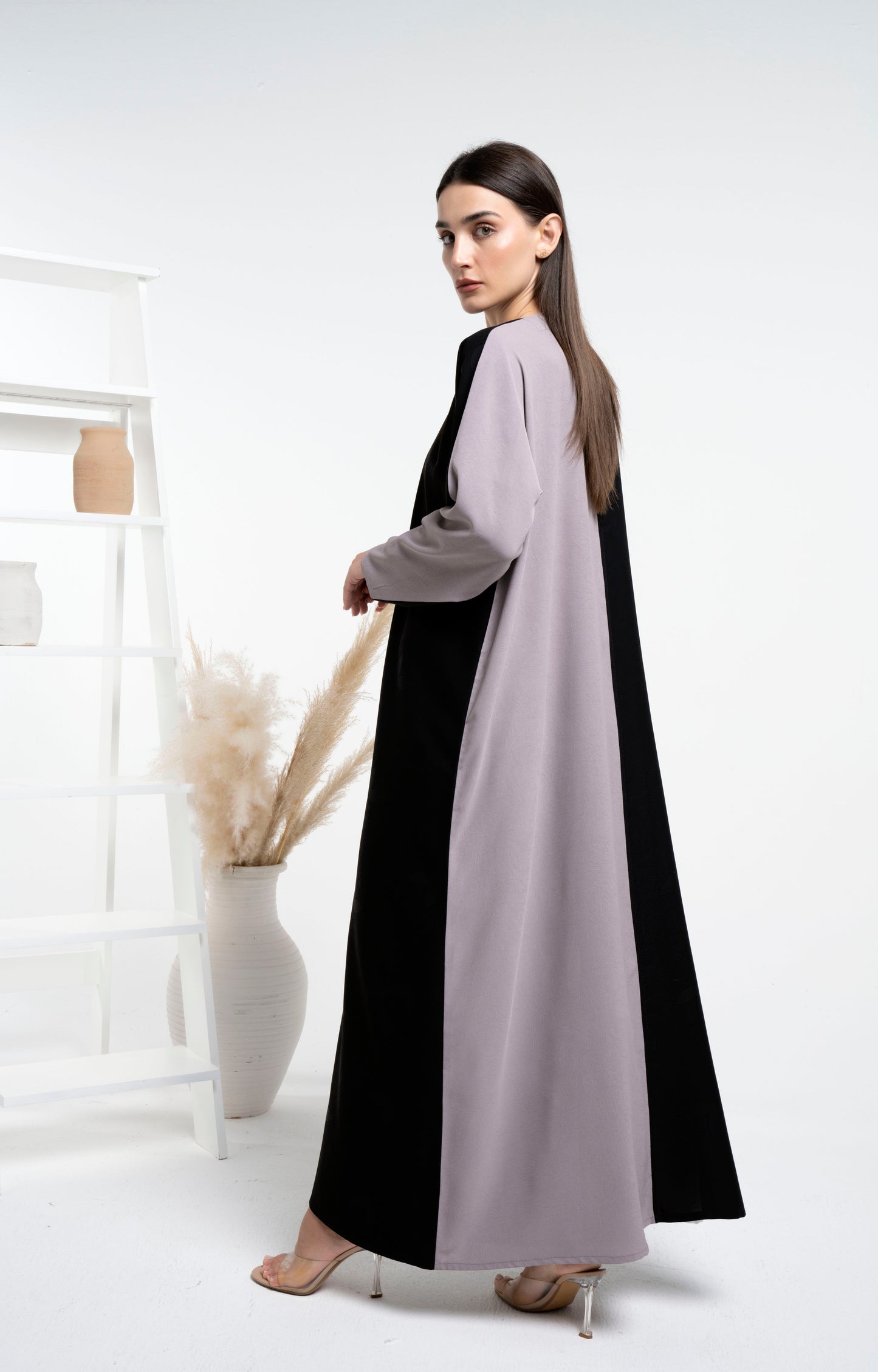 Side view of bisht abaya with black & beige color block