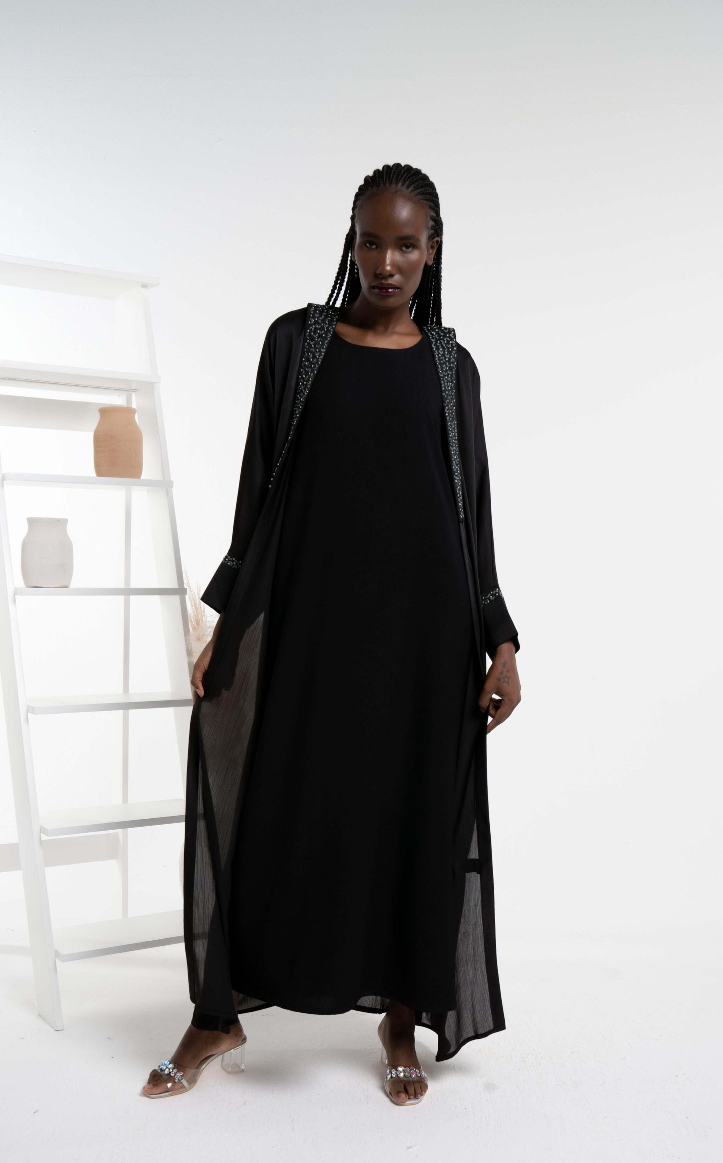 Black abaya for women for sale in Dubai