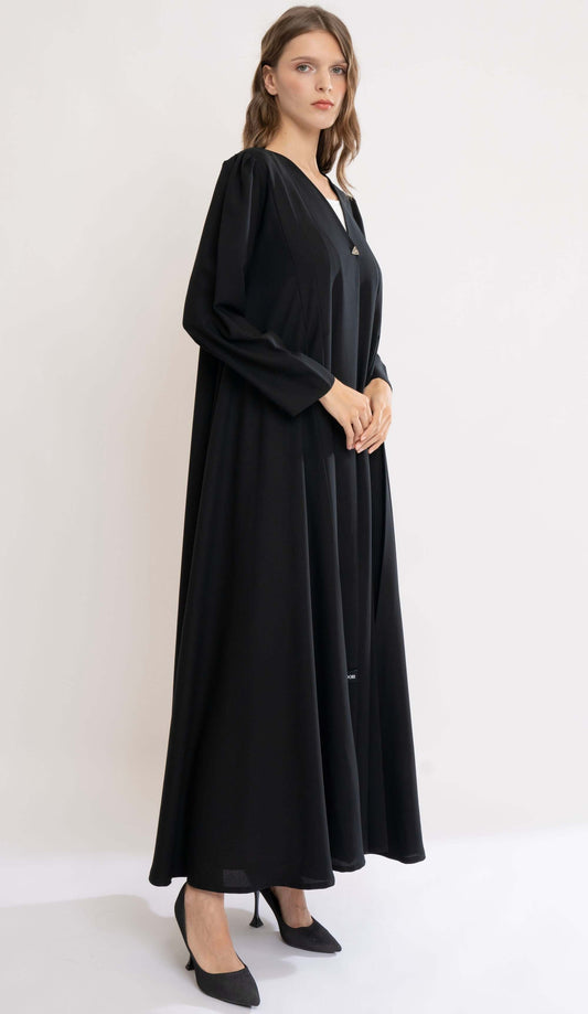 Black Abaya With Inverted Pleat Design