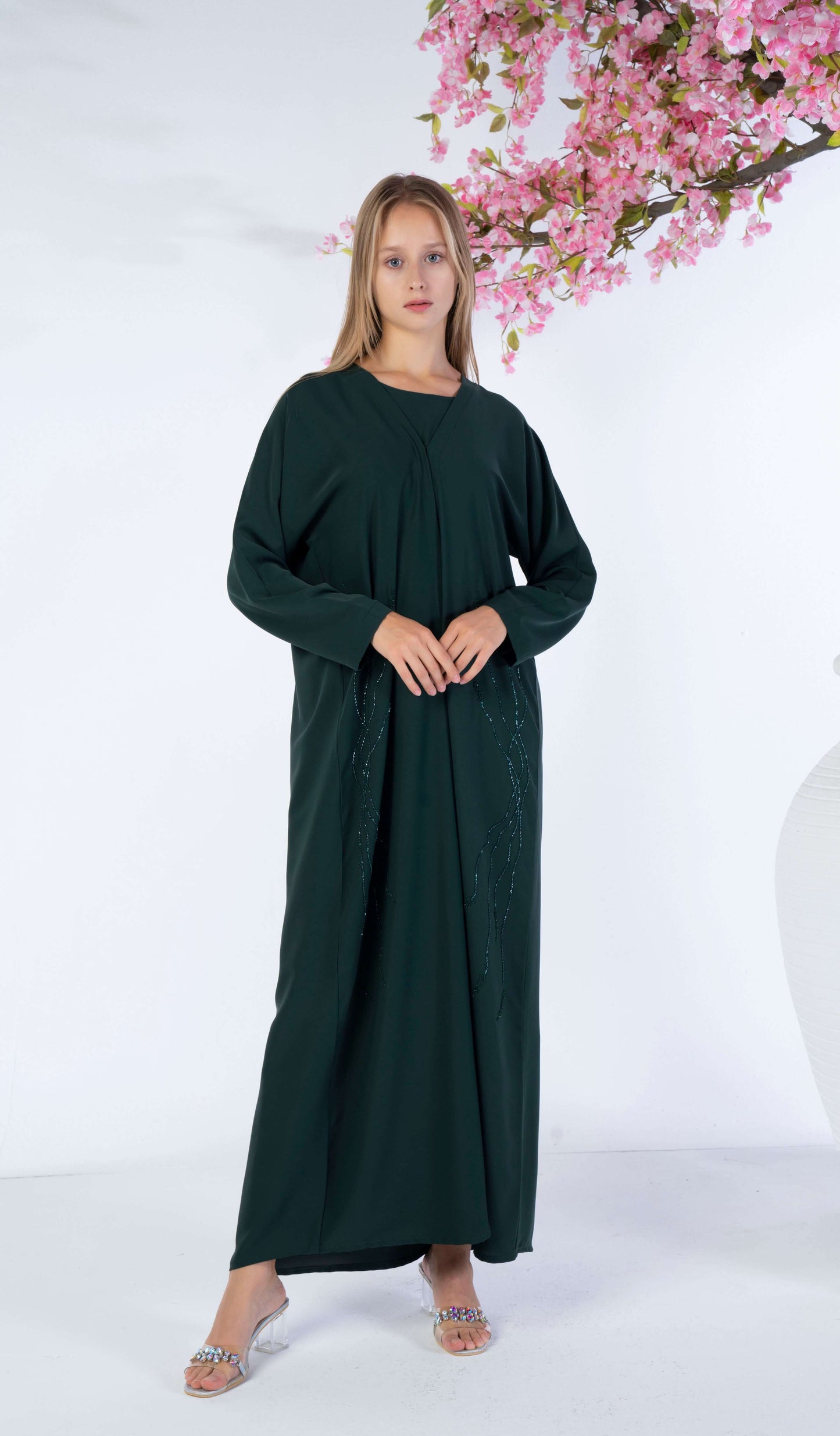 Bisht Abaya With Floral Embroidery On Sides