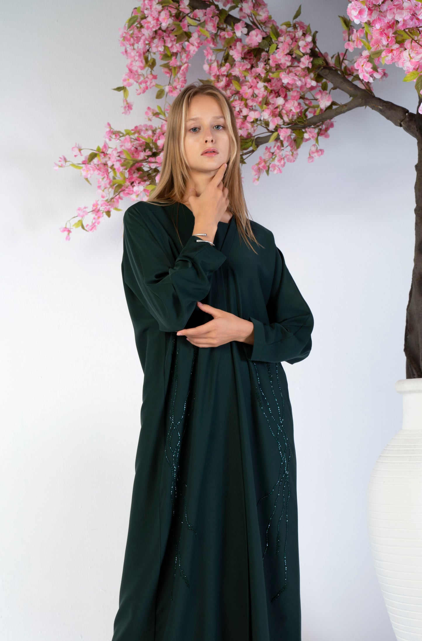 Bisht Abaya With Floral Embroidery On Sides