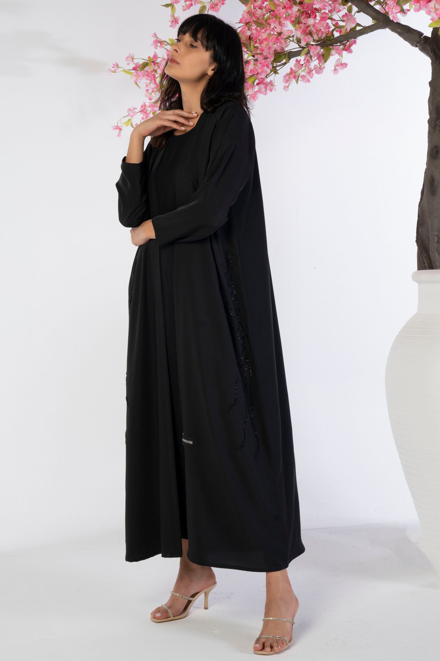 Bisht Abaya With Floral Embroidery On Sides