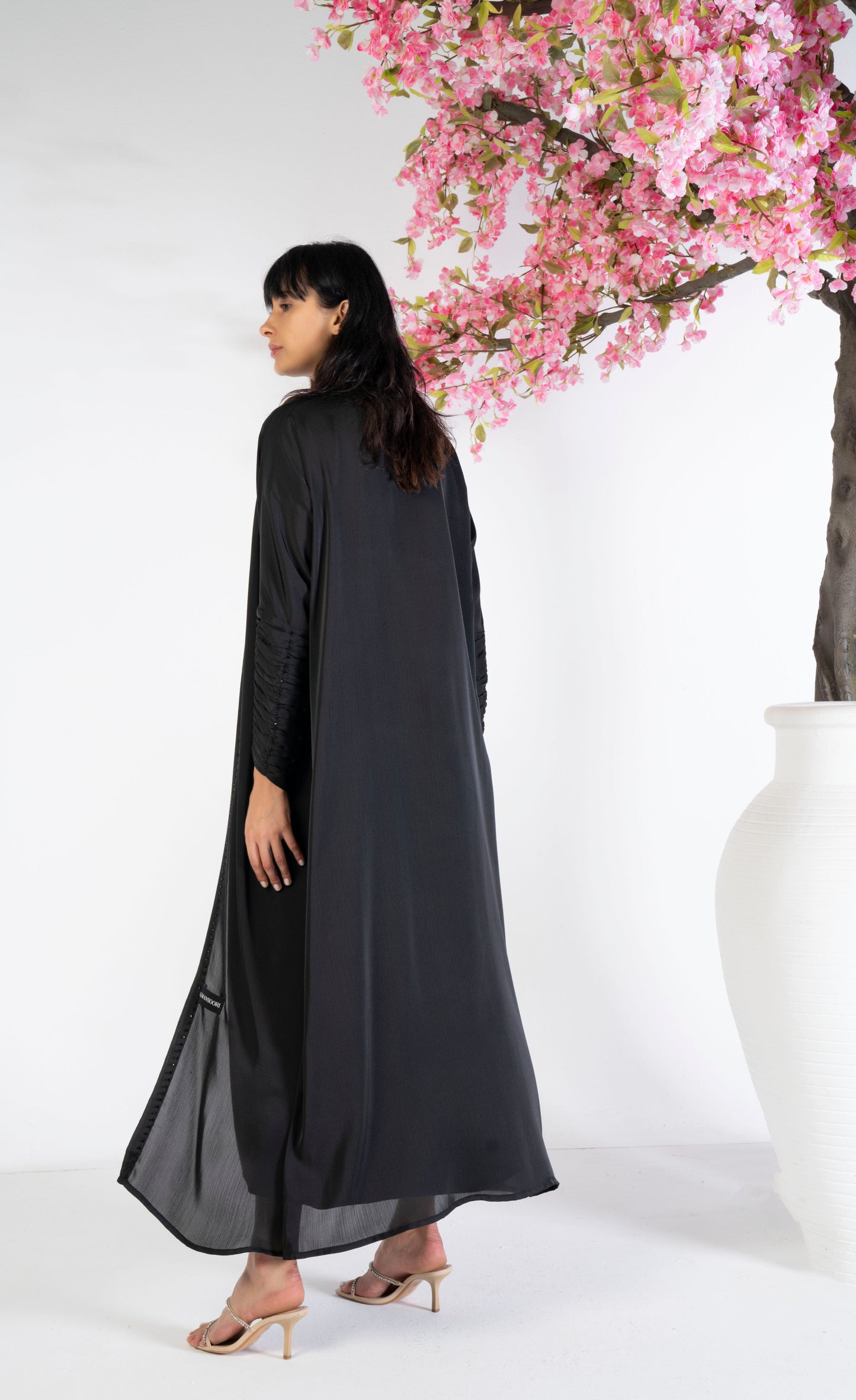 Bisht Abaya With Pleated Sleeves Enhanced With Simple Beadwork Detailing
