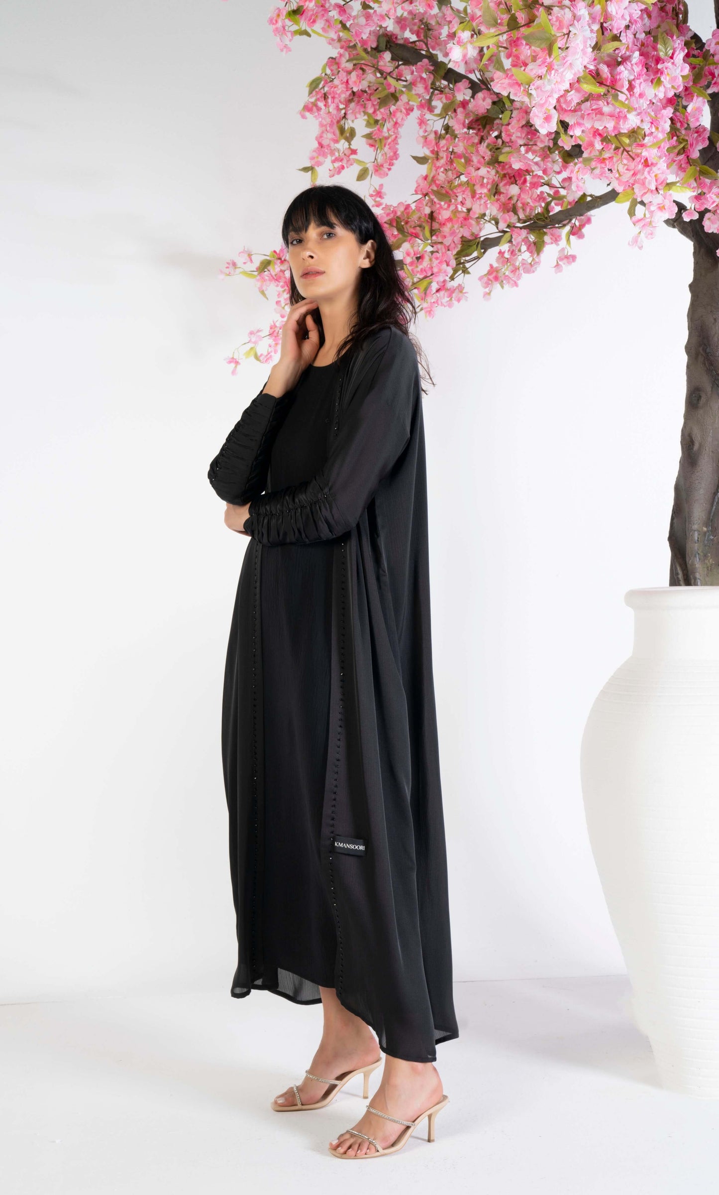 Black Bisht Abaya With Pleated Sleeves Enhanced With Simple Beadwork Detailing