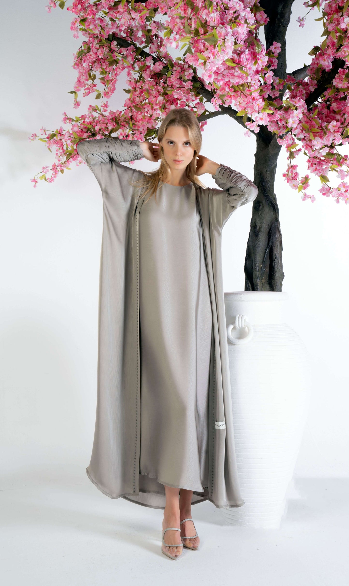 Brown Bisht Abaya With Pleated Sleeves Enhanced With Simple Beadwork Detailing
