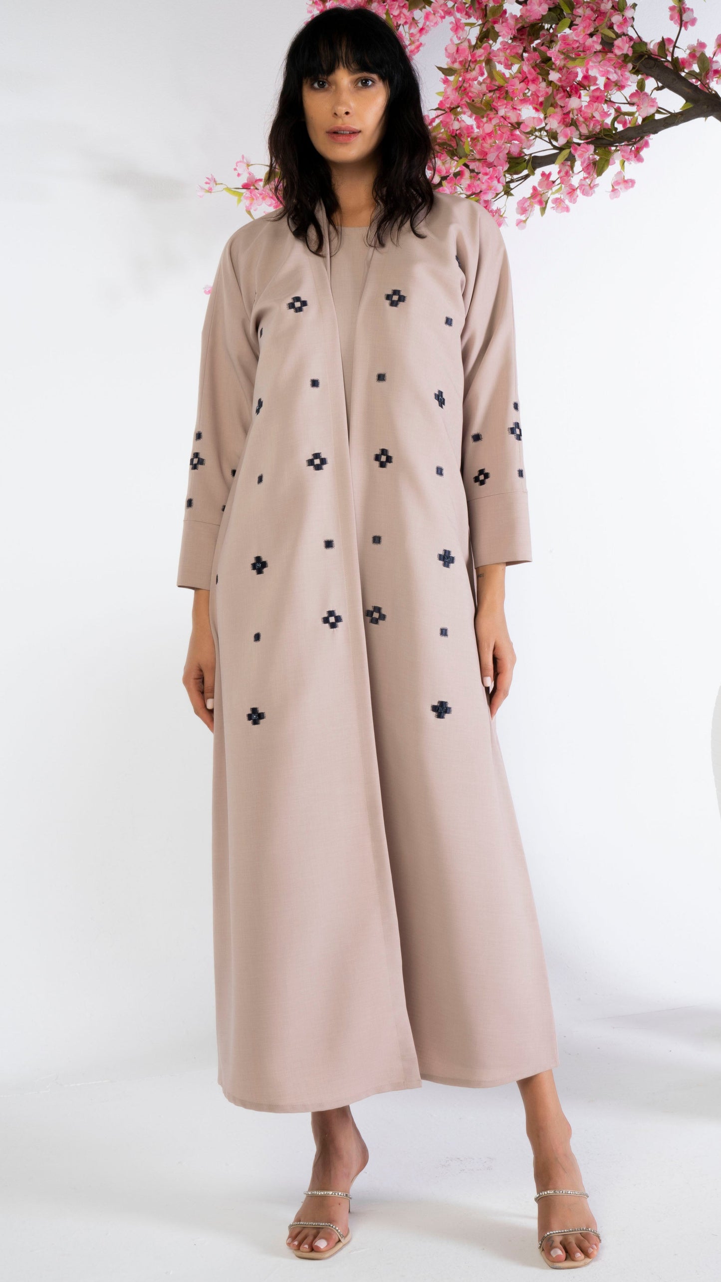 Embrace Your Stylised Box Design Abaya Using Machine Embroidery & Hand Work