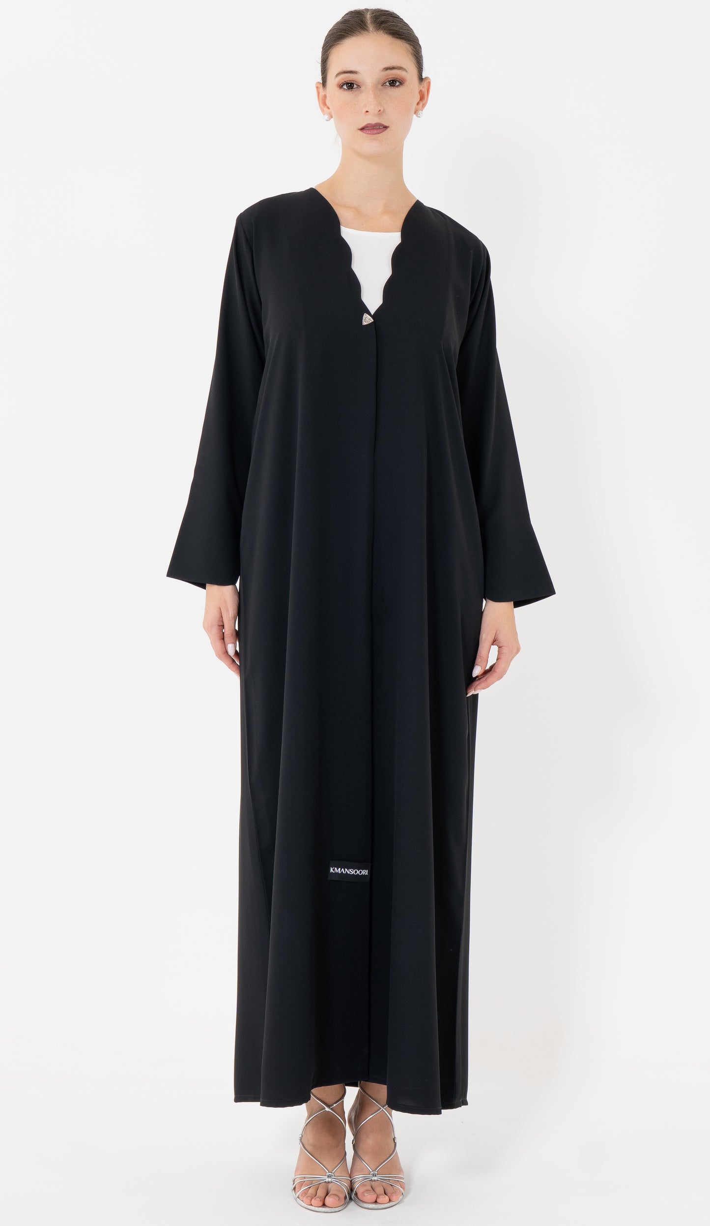 Sada Abaya With Curve Cut Neck Pattern