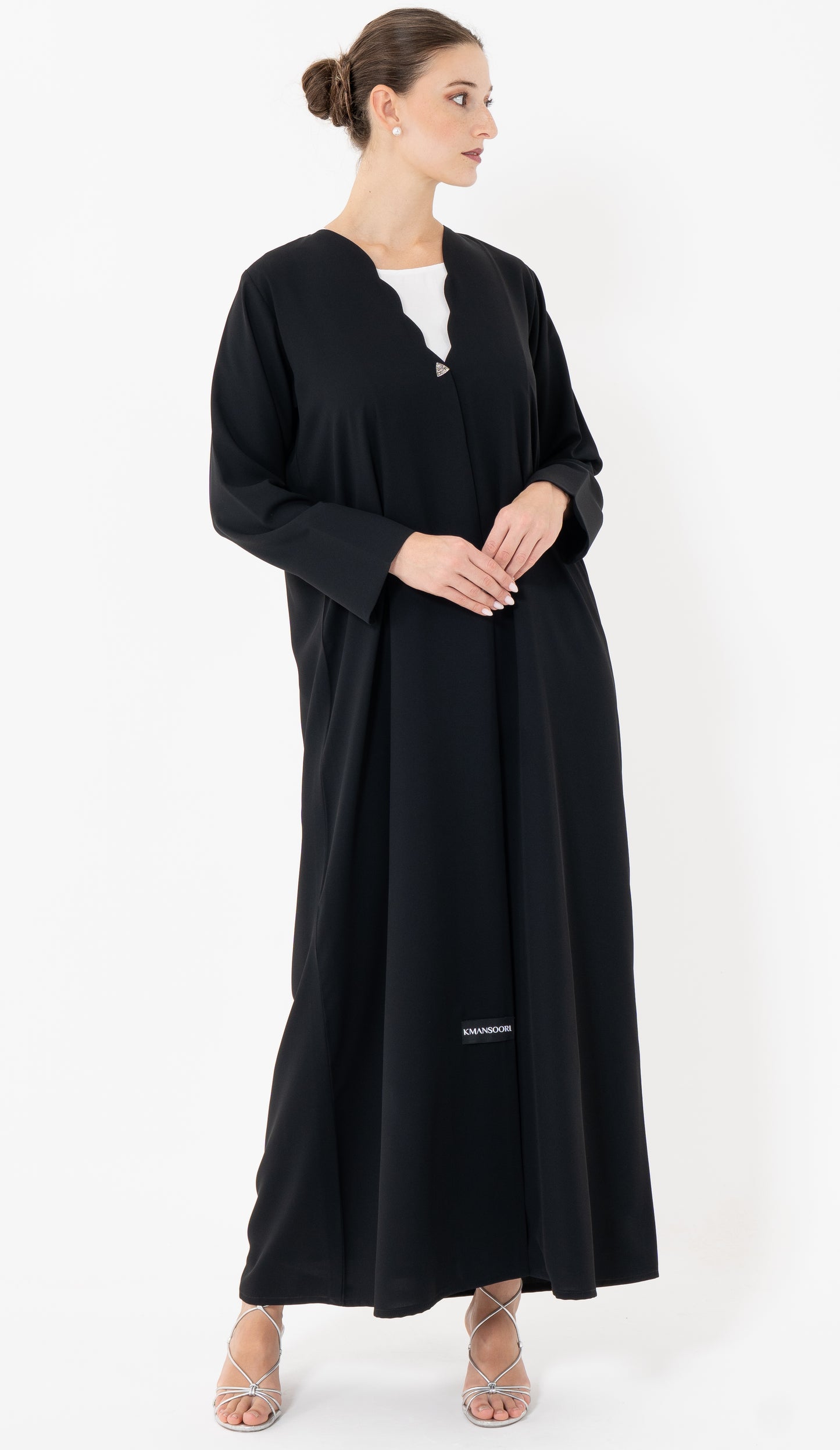 Sada Abaya With Curve Cut Neck Pattern