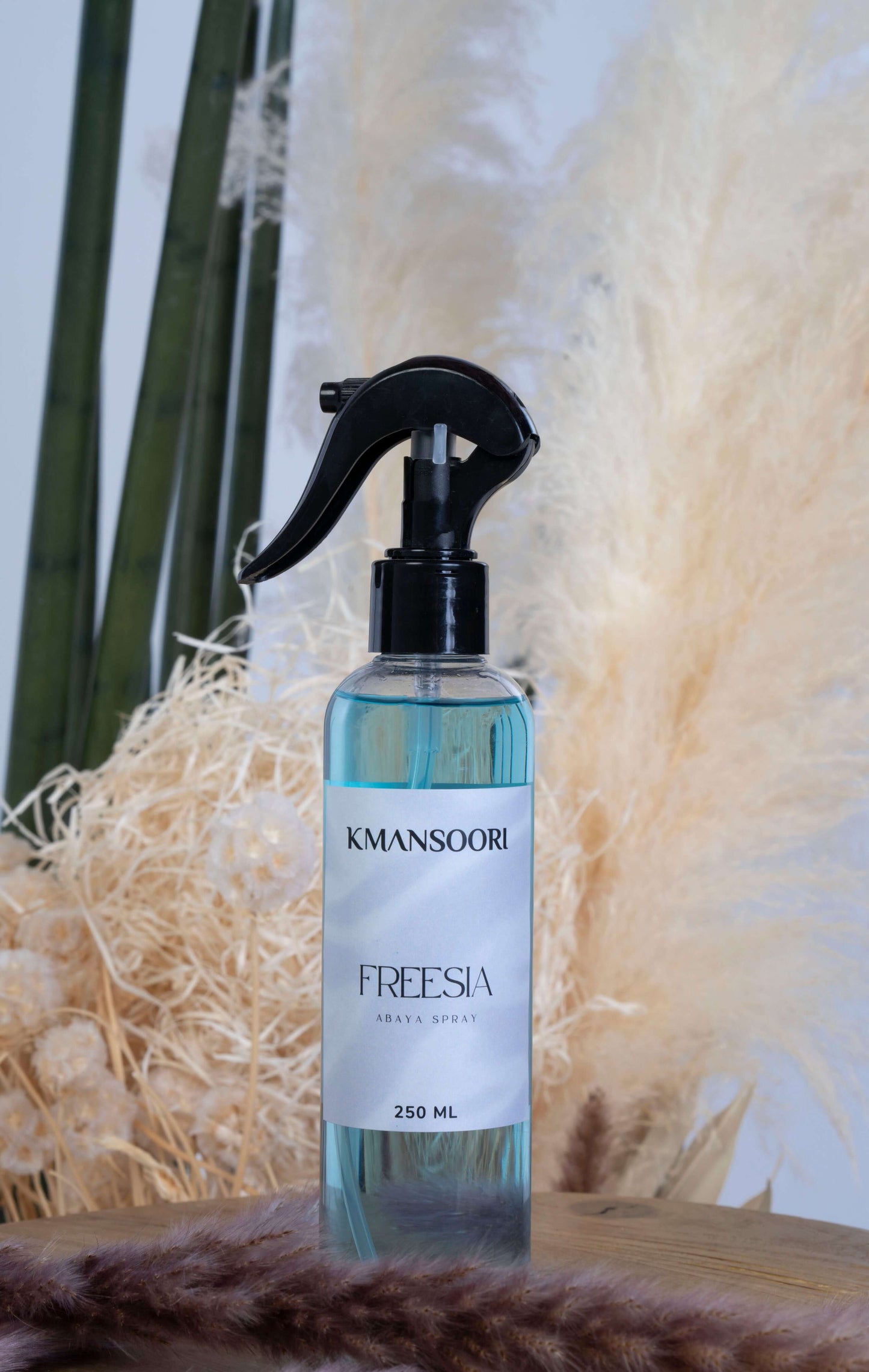 رذاذ فريزيا للعباية - احتضني الإشراق والزهرة مع النعمة