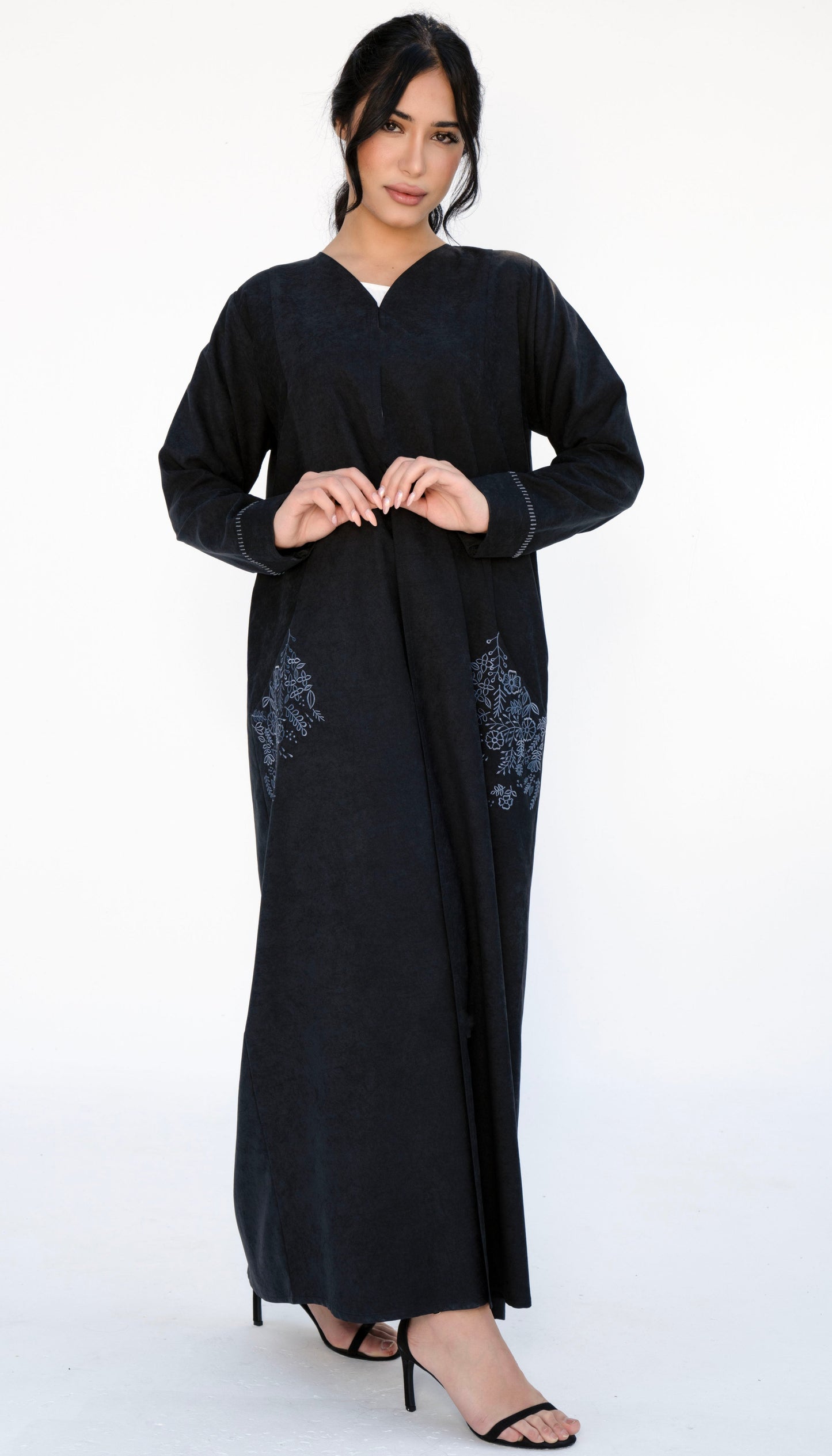 Floral Embroidered Pocket Abaya And Folded Sleeve With Simple Thread Stitch Details