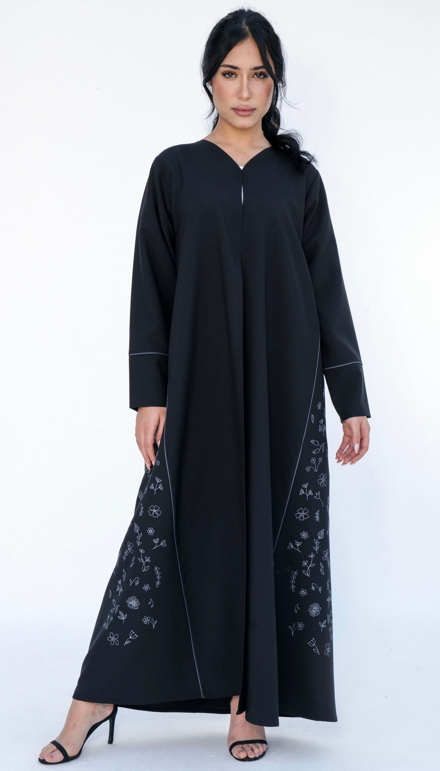 Simple Floral Embroidery On Both Sides With Piping Detailing