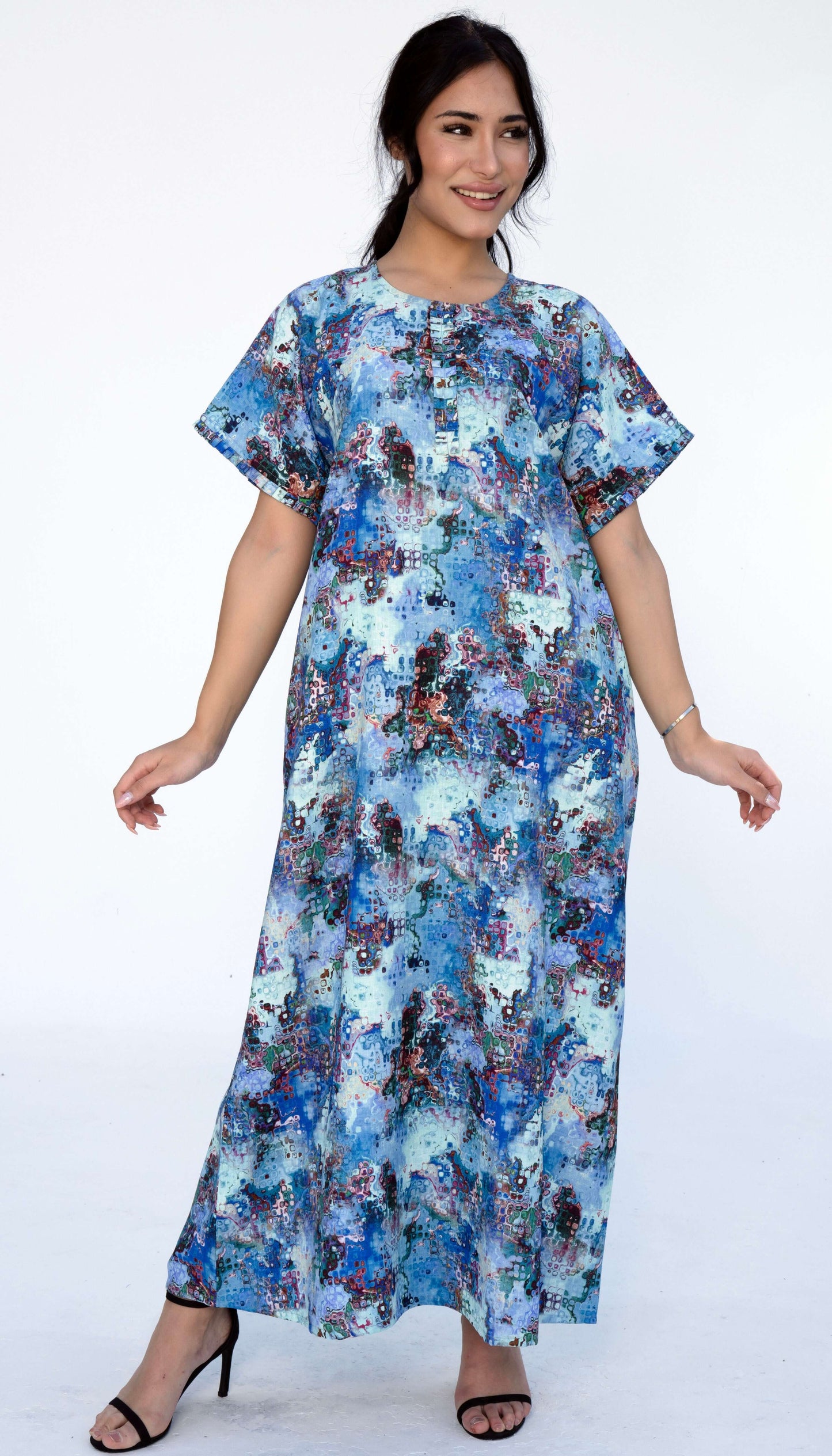 ملابس كاجوال بطبعات زهور مع طيات بسيطة في الأمام والأكمام