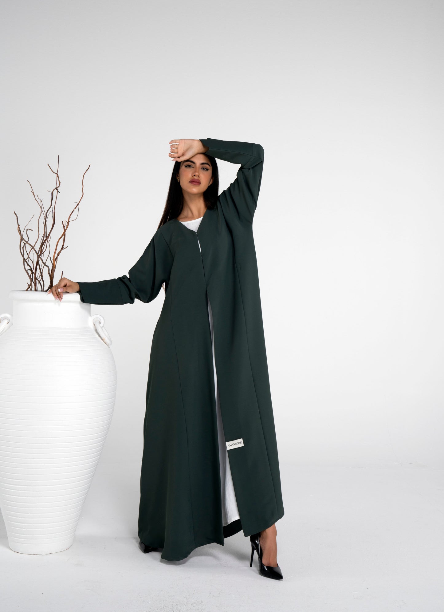 Green abaya with stylish pattern sleeve