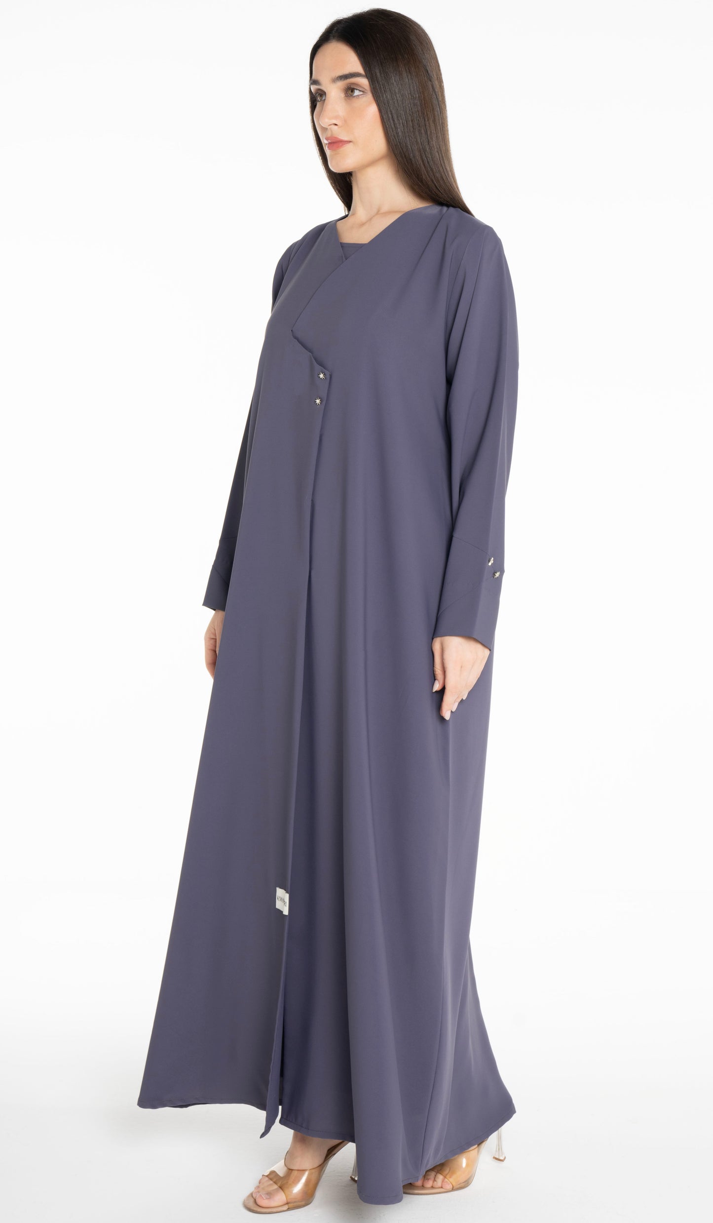 Sada Abaya With Button Highlights