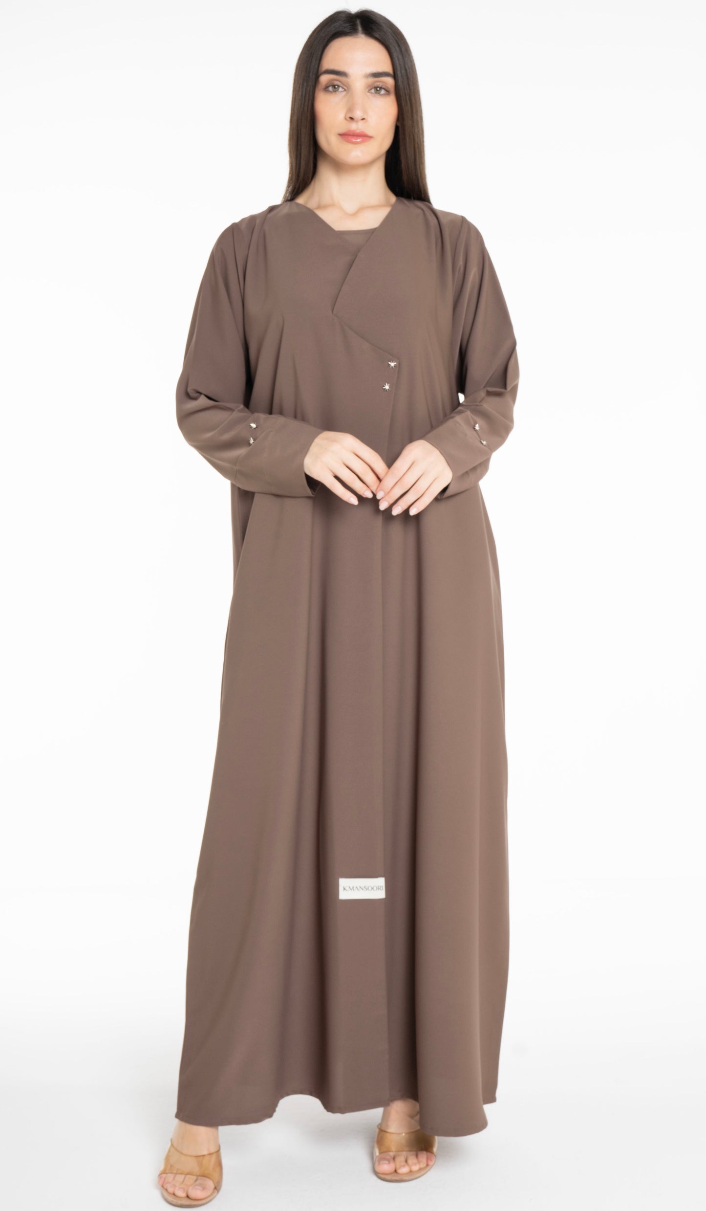 Sada Abaya With Button Highlights