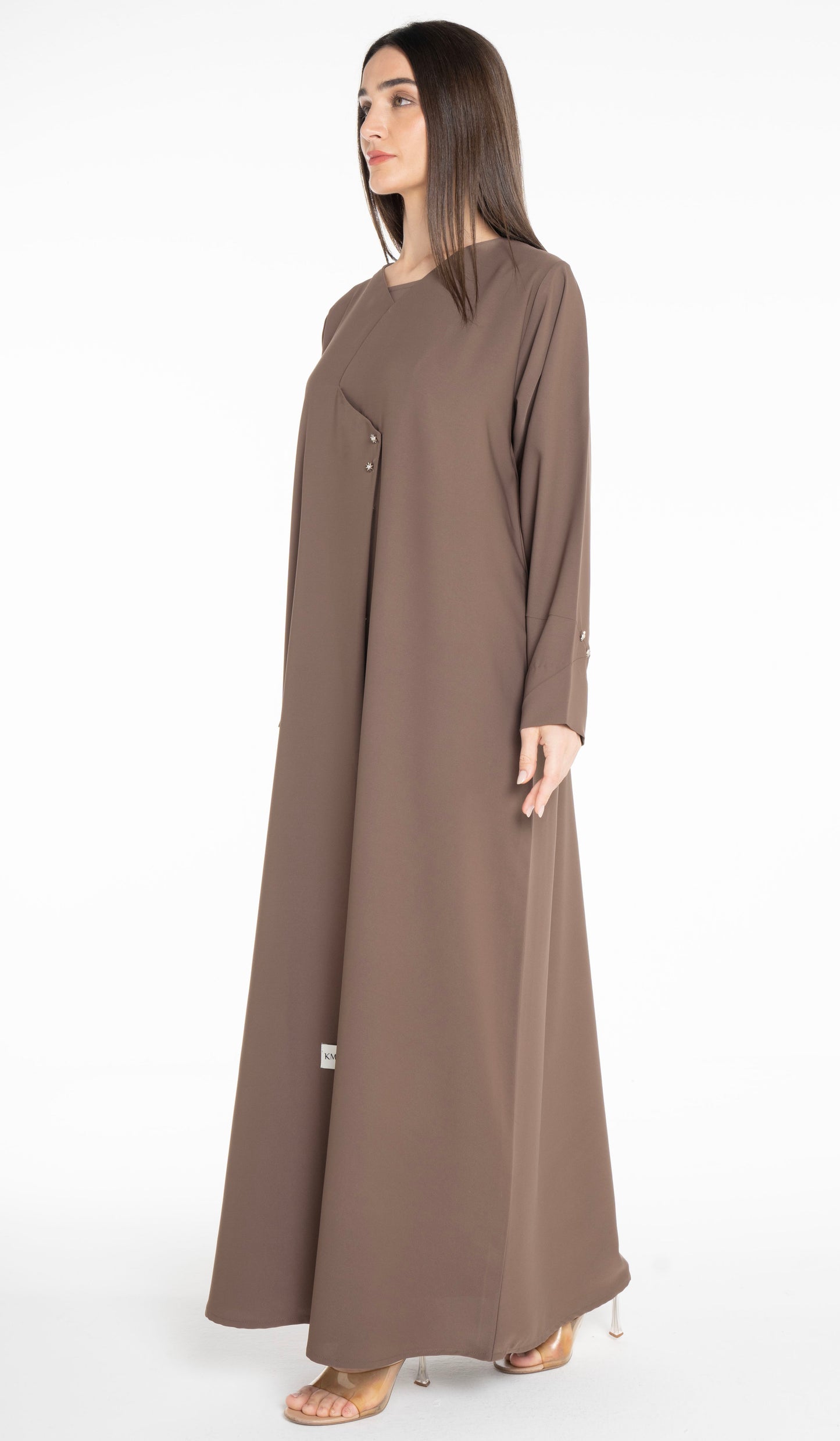 Sada Abaya With Button Highlights