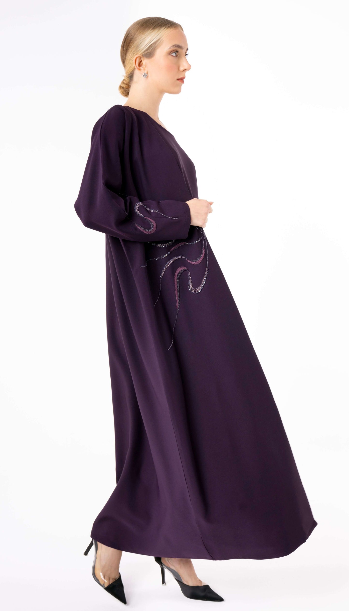 Purple Bisht Abaya With Elegant Beaded Embellishment On One Side And Sleeves
