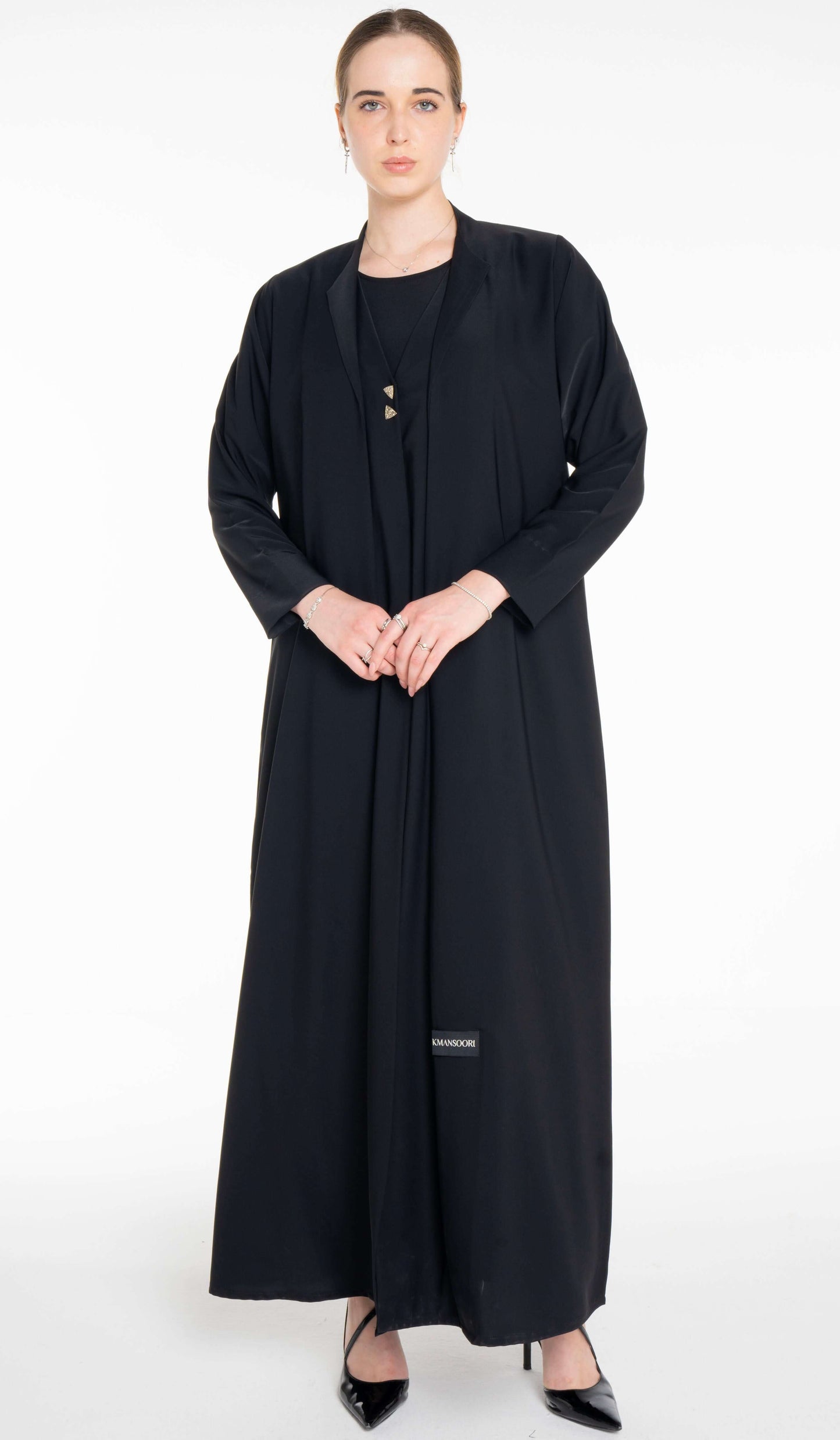 Collar Design Sada Abaya With Button Enhancing