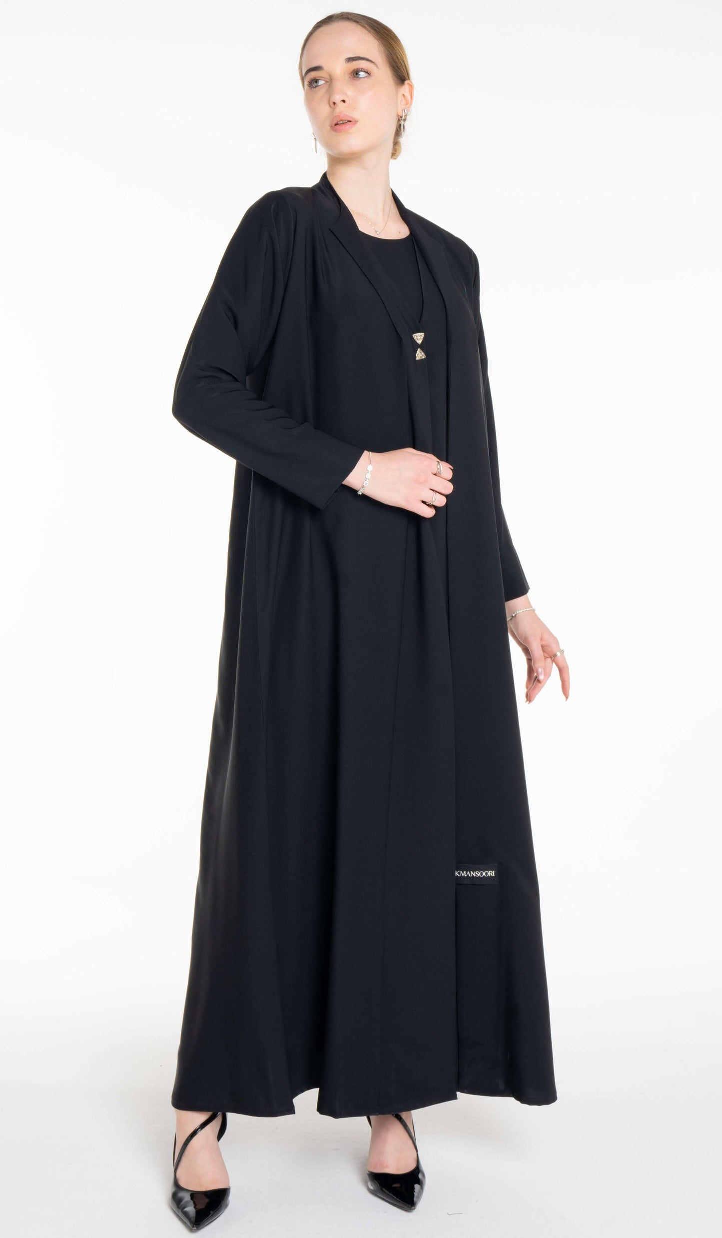 Collar Design Sada Abaya With Button Enhancing