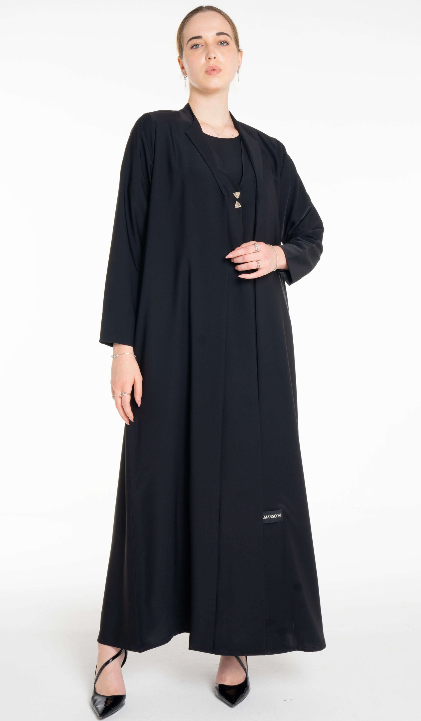 Collar Design Sada Abaya With Button Enhancing