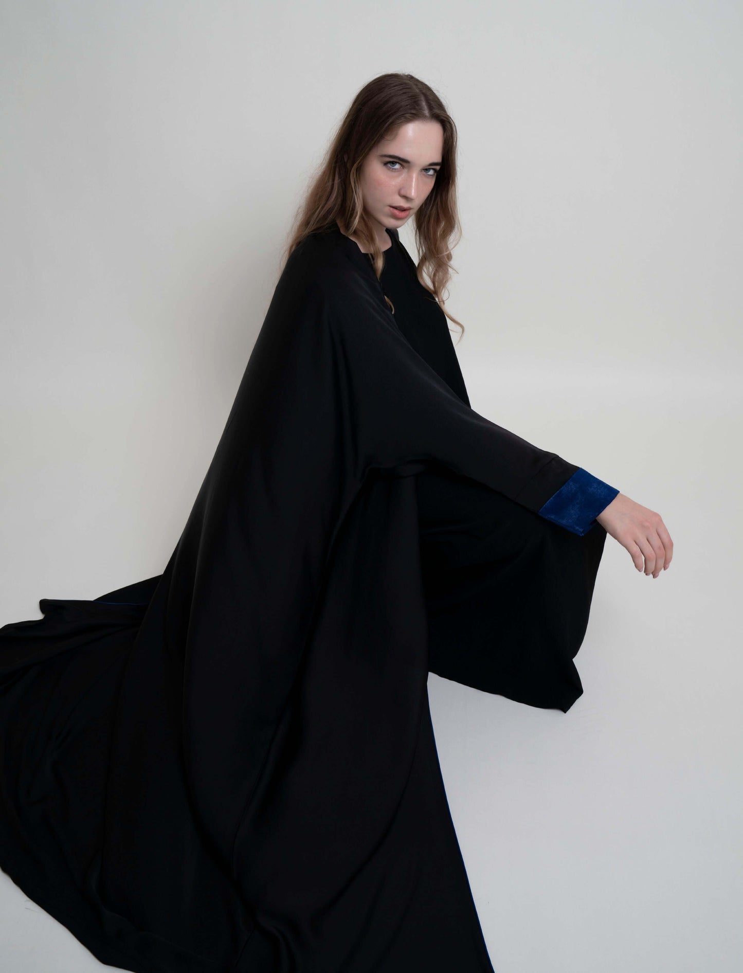 Modern bahrini style black abaya in Dubai online