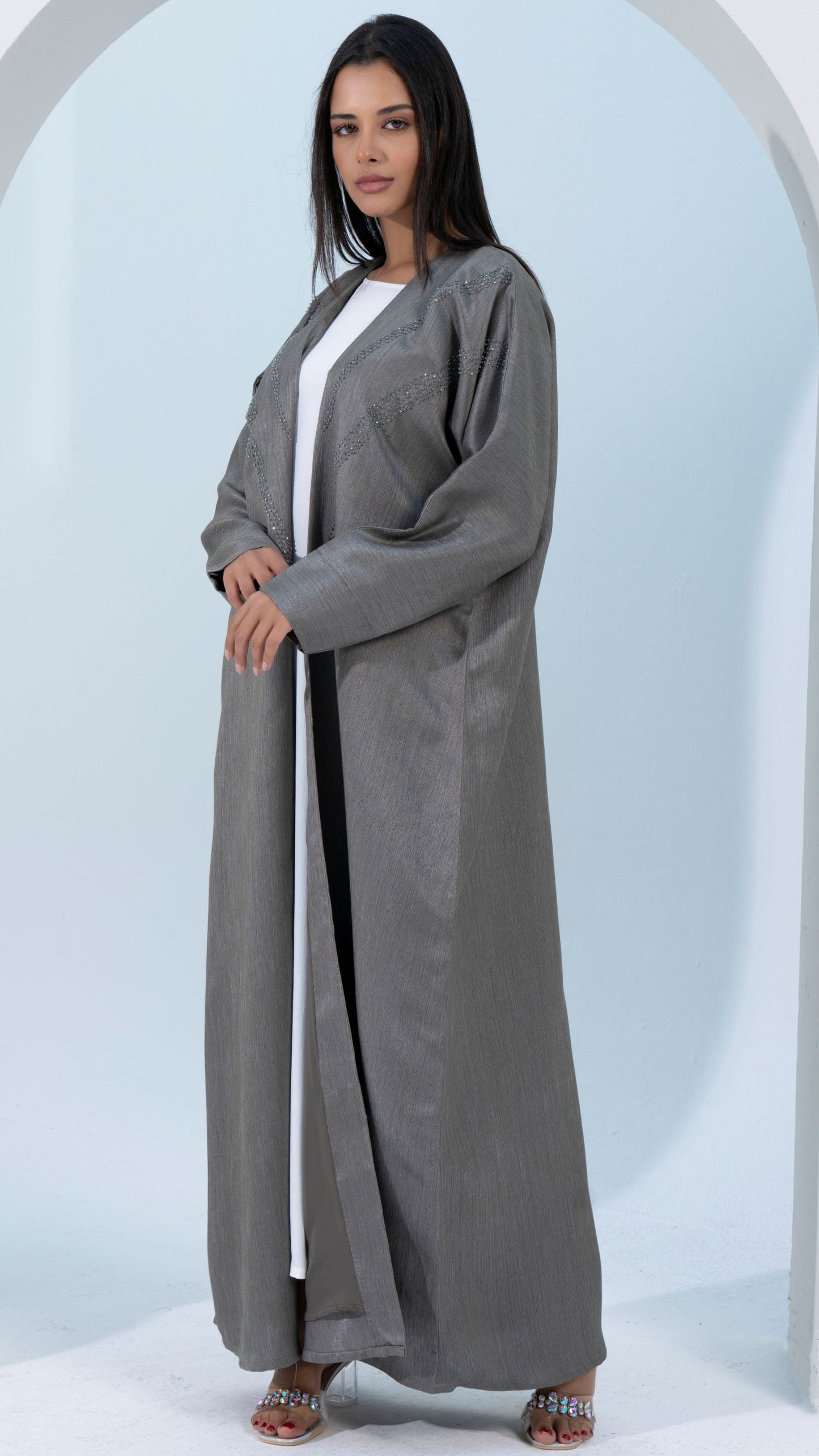 Green bisht abaya with drop shoulder embellishments