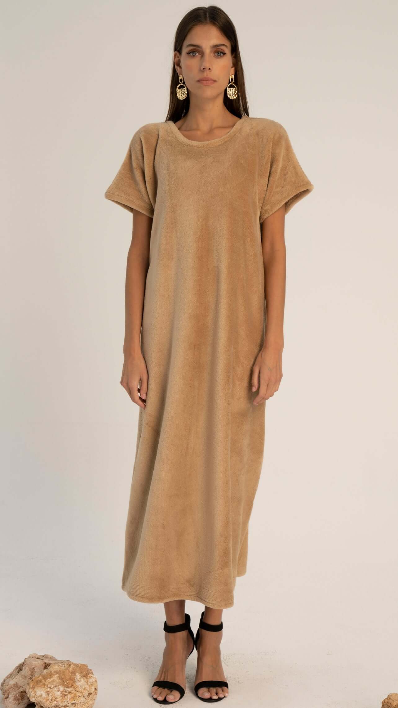 Soft wool inner with round neck design and half sleeves