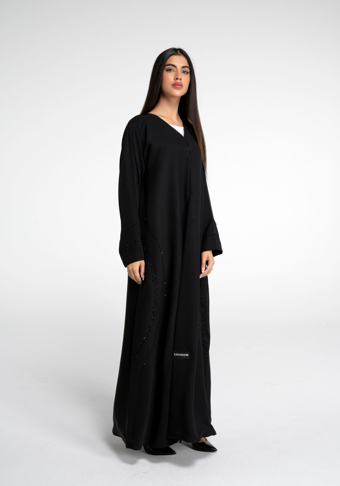 Take The Limelight With Our Breathtaking Abayas!