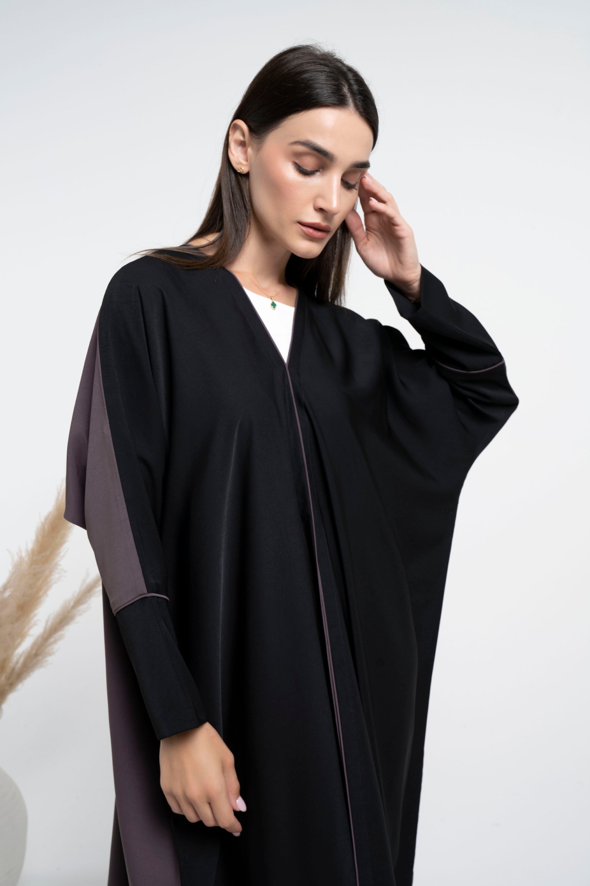 Bahraini style abaya for sale in Dubai