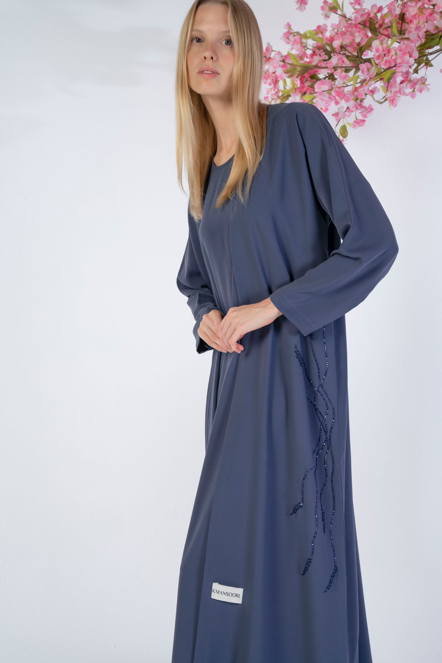 Bisht Abaya With Floral Embroidery On Sides