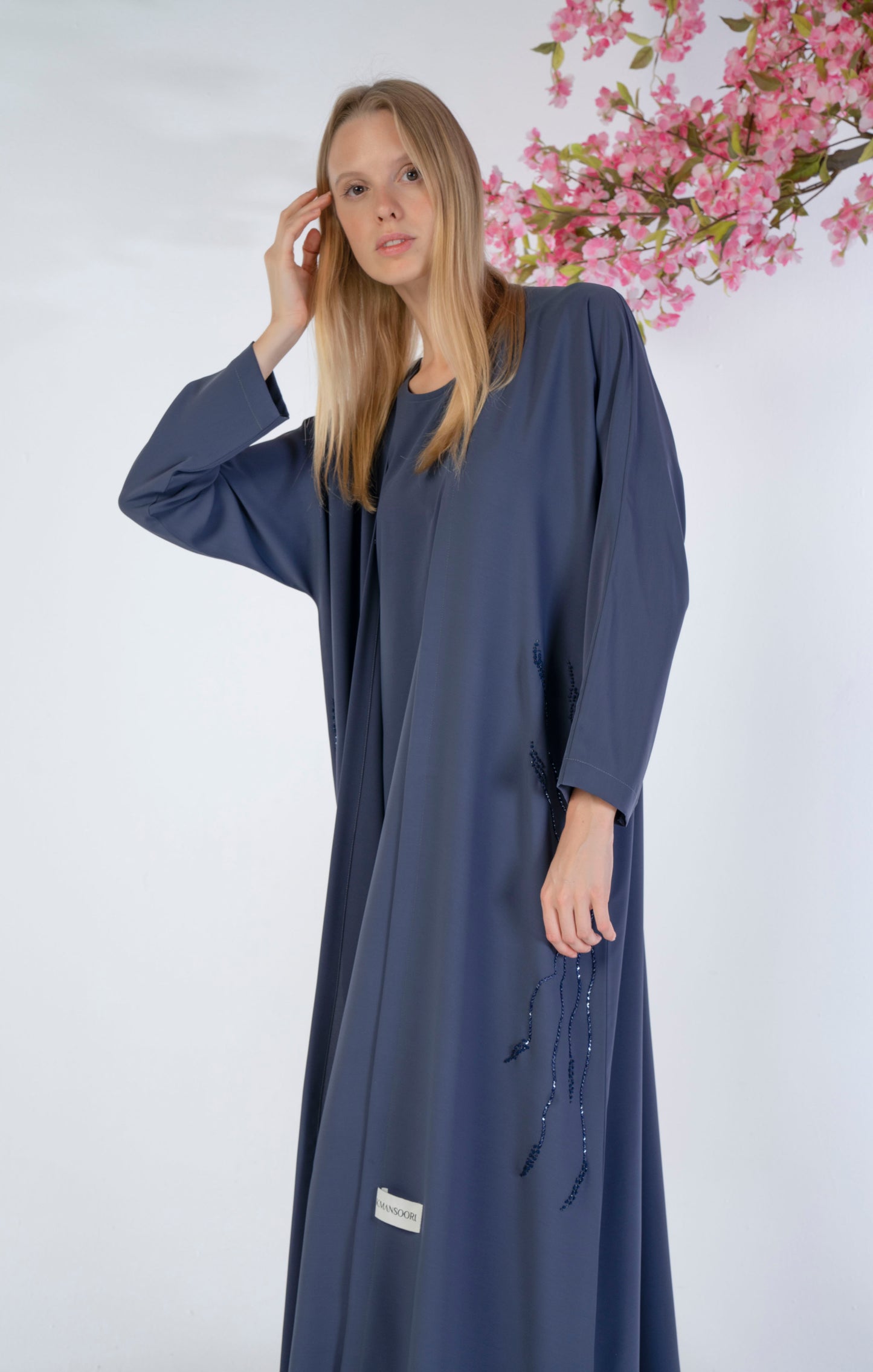 Bisht Abaya With Floral Embroidery On Sides