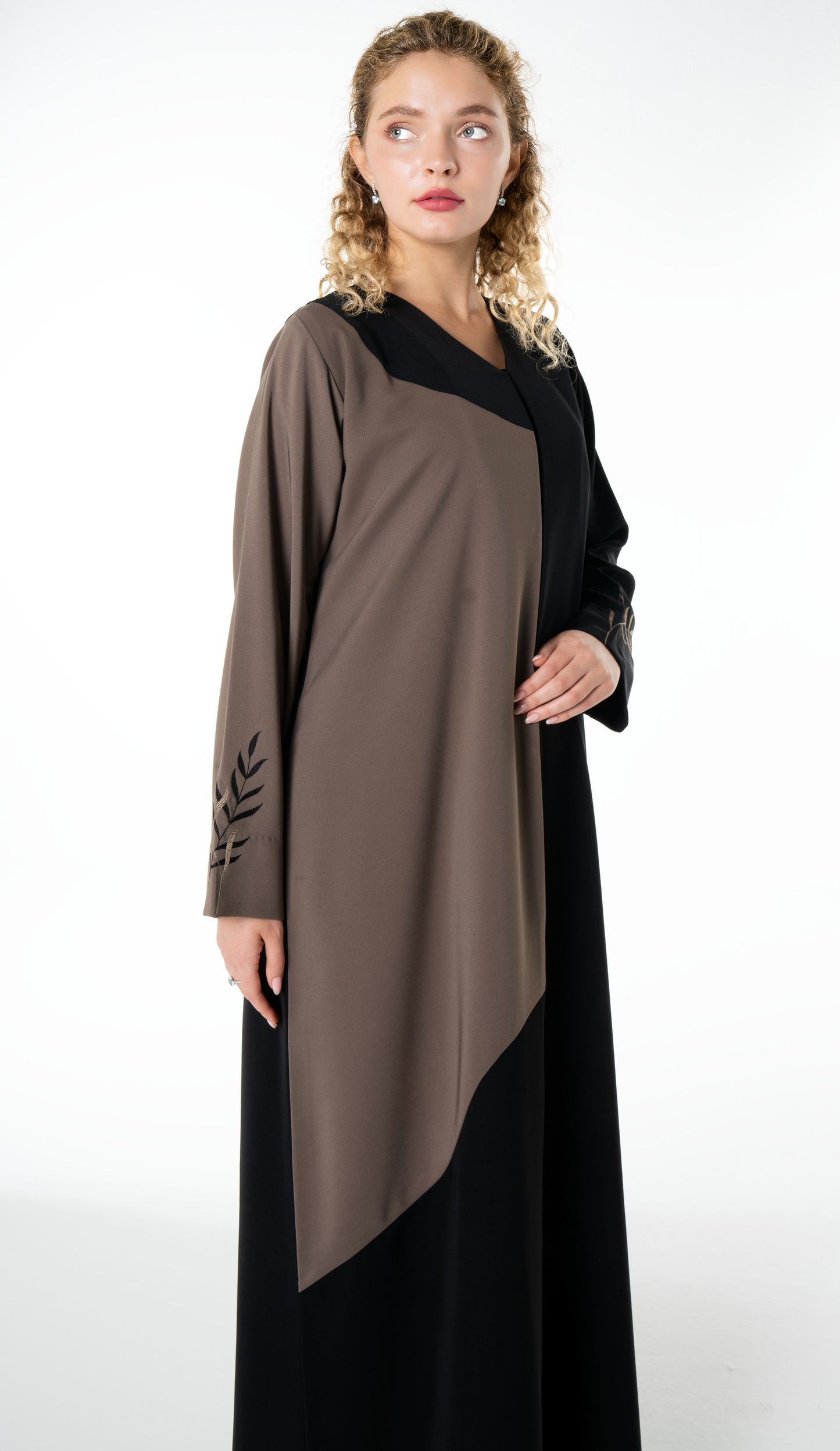 Contrast Color Abaya With Simple Floral Embroidery On Sleeves