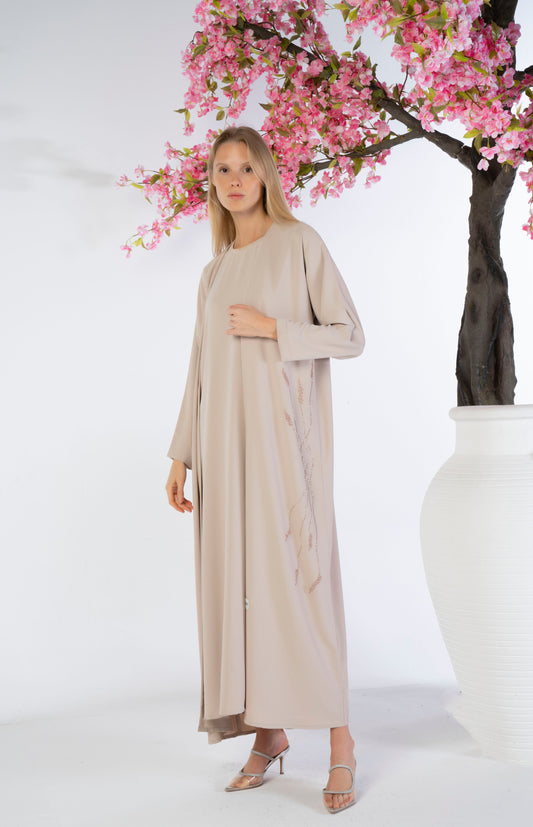 عباية بشت بتطريز زهور على الجوانب