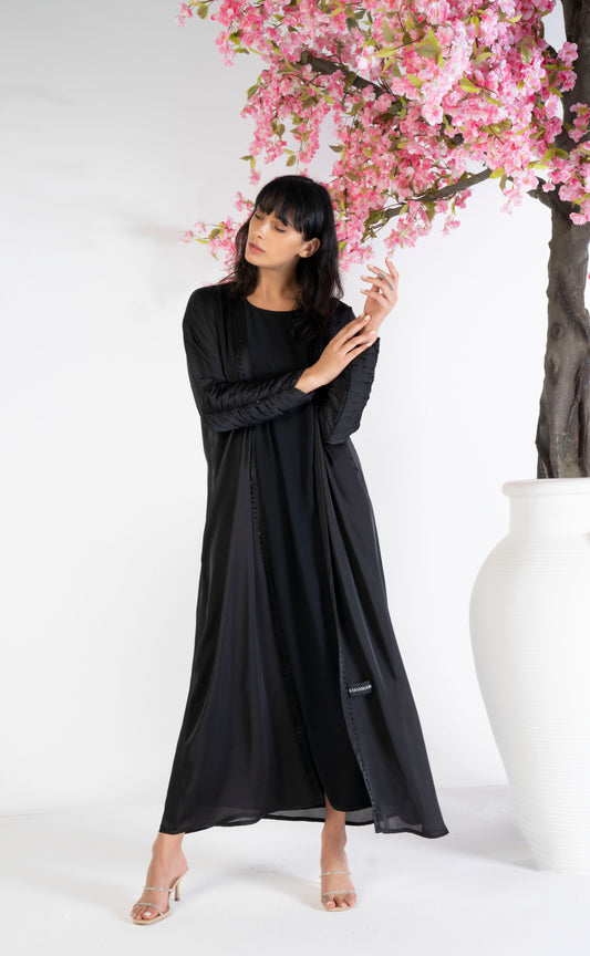 Bisht Abaya With Pleated Sleeves Enhanced With Simple Beadwork Detailing