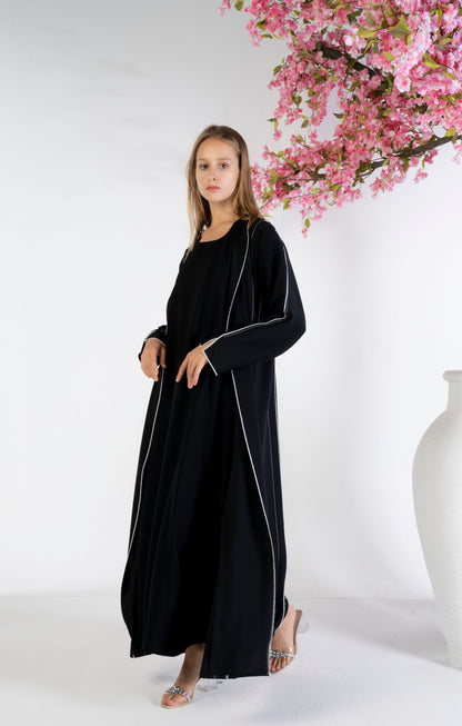 Black abaya for women for sale in Dubai