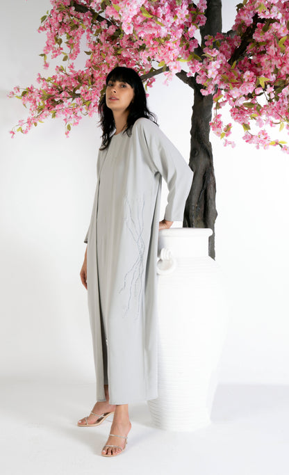 Bisht abaya with floral embroidery on sides