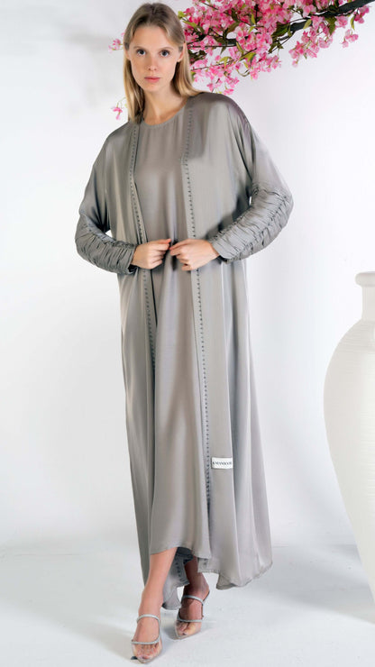 Bisht Abaya With Pleated Sleeves Enhanced With Simple Beadwork Detailing