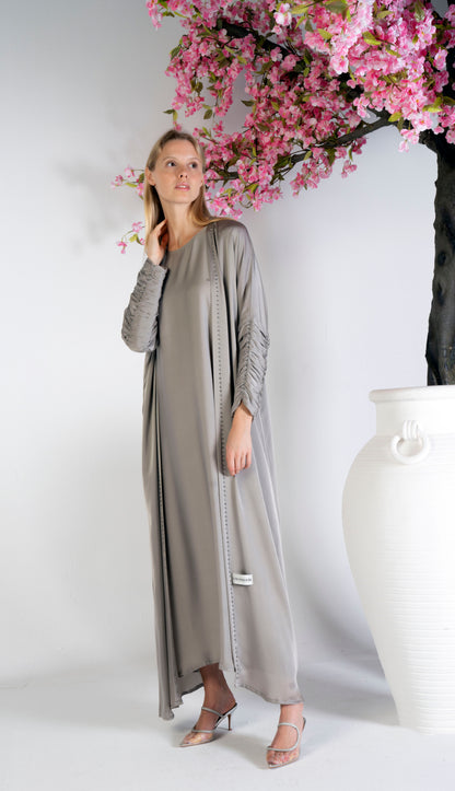 Bisht Abaya With Pleated Sleeves Enhanced With Simple Beadwork Detailing