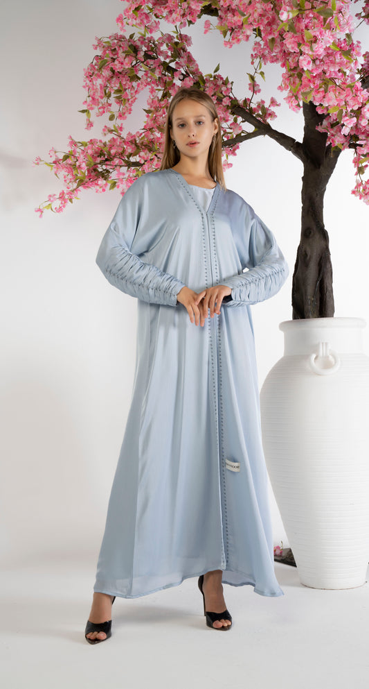 Bisht Abaya With Pleated Sleeves Enhanced With Simple Beadwork Detailing