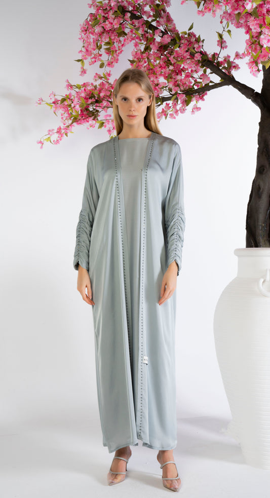 Bisht Abaya With Pleated Sleeves Enhanced With Simple Beadwork Detailing