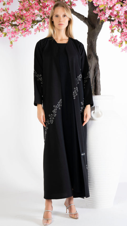 Elegant White Embroidery Detailing On Black Abaya