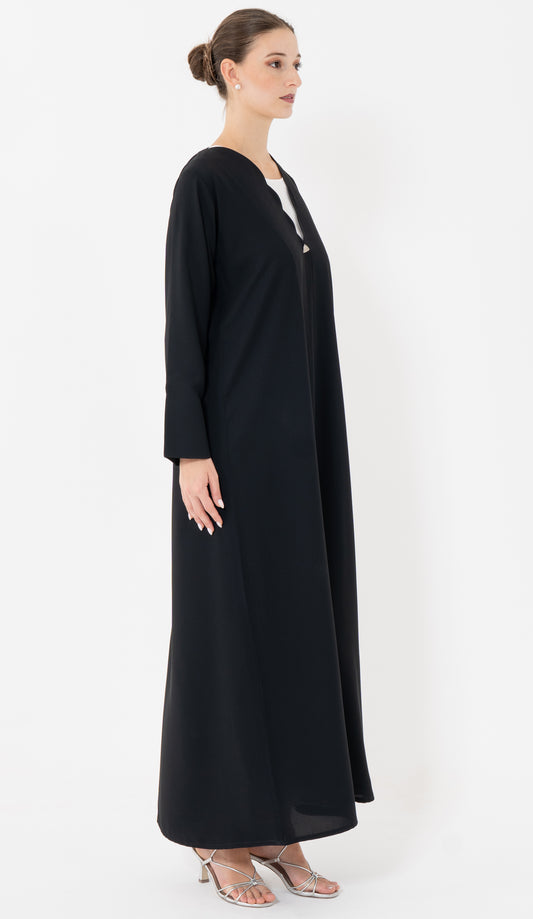 Sada Abaya With Curve Cut Neck Pattern