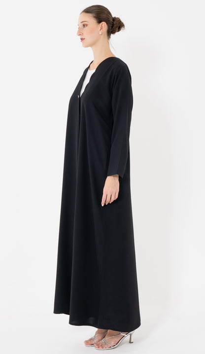 Sada Abaya With Curve Cut Neck Pattern